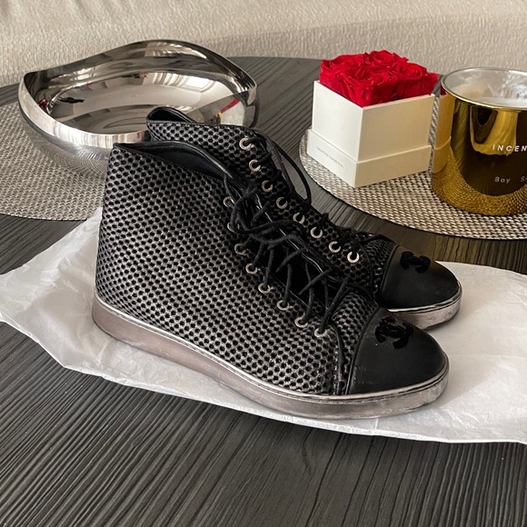 Chanel Perforated Black Lace Up Boots Size 40 Euro $1750 - Picture 1 of 16